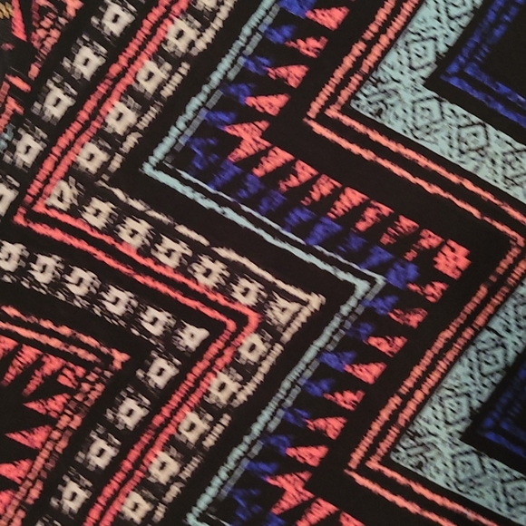 Fun & Flirt blouse - Picture 3 of 4